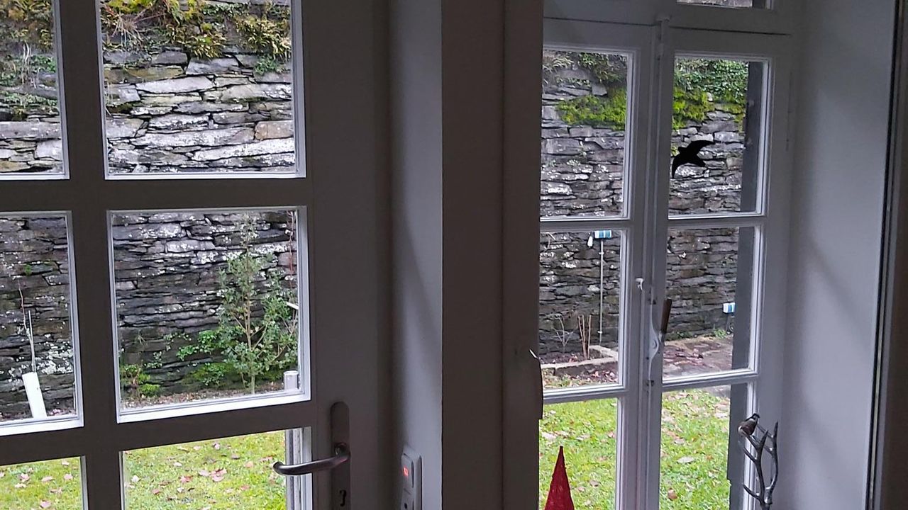 Wasserkraftwerk 2 Eingang, Blick nach draußen Wasserkraftwerk 2 Eingang, Blick nach draußen